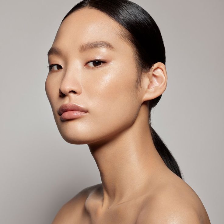 Eloura Radiant Skin Foundation – Buildable Coverage, Natural Glow