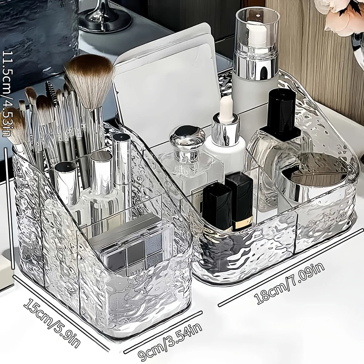 A set of transparent cosmetic storage box, plastic cosmetic storage box, cosmetic table, lipstick ice frame, skin care products,